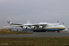 2021 / 12 18 - Linz, Přílet An225