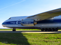 An124-Ruslan-Volga-Dnepr-z-boku